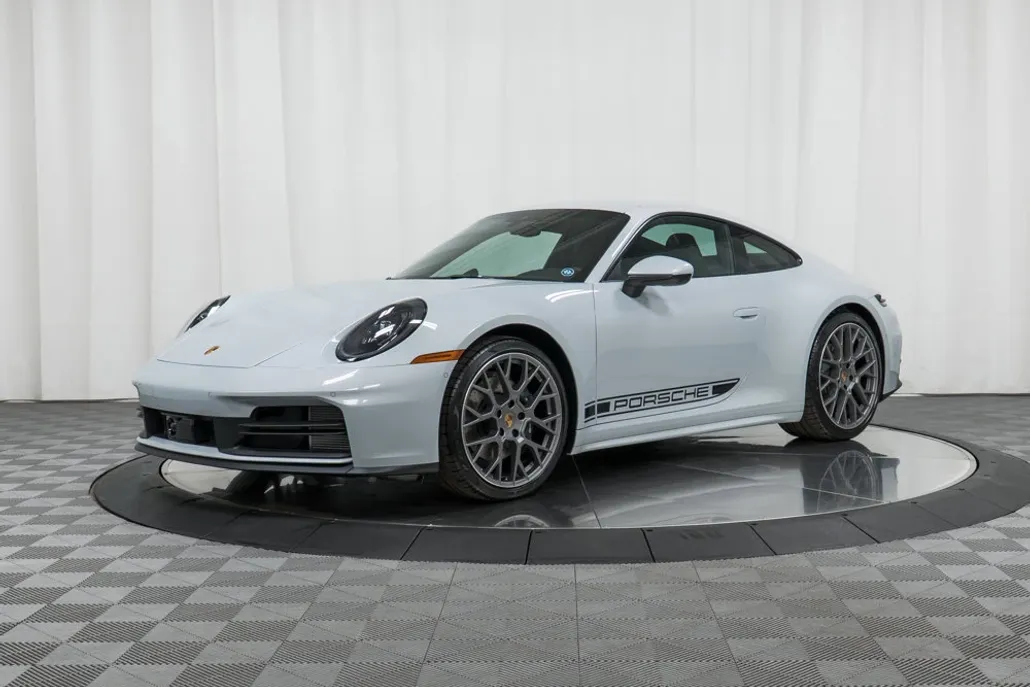 2025 Porsche 911 photo 1