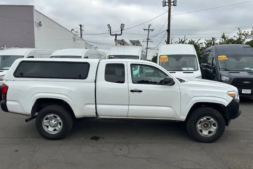 2022 Toyota Tacoma SR photo 1