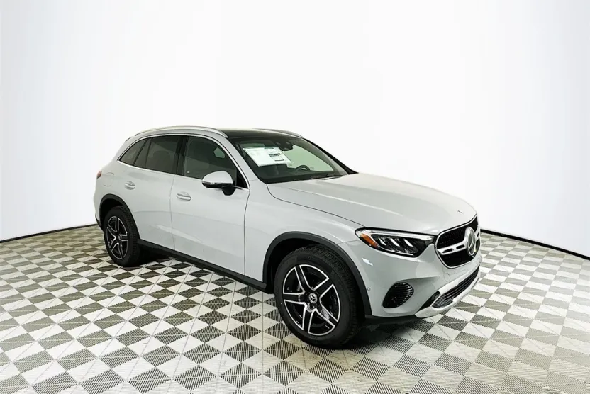 2026 Mercedes Benz GLC 300 4MATIC photo 1