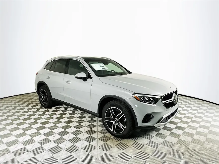 2026 Mercedes Benz GLC 300 4MATIC photo 1