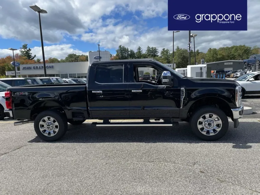 2026 Ford F-250 Lariat photo 1