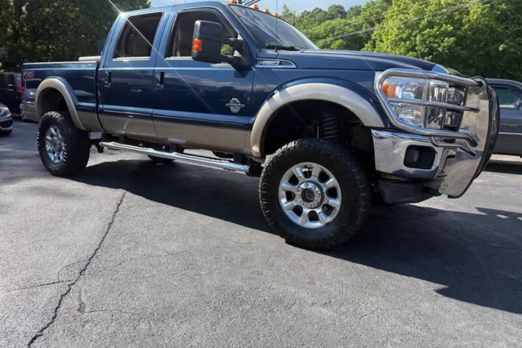 2014 Ford F-350 Lariat photo 1