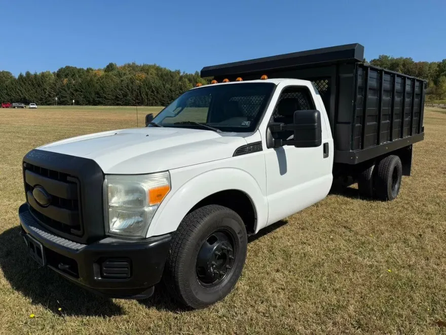 2011 Ford F-350 photo 1