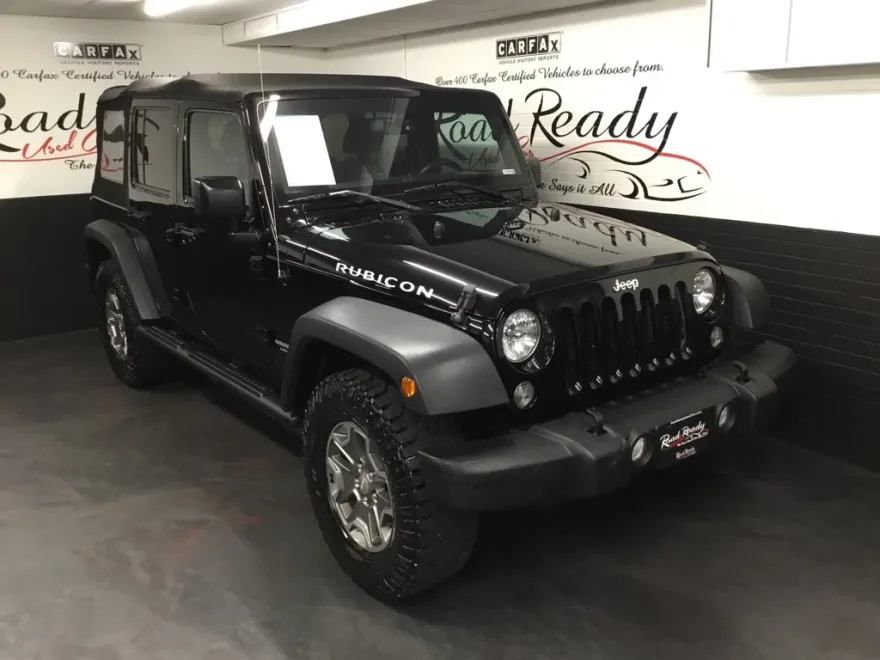 2015 Jeep Wrangler Unlimited Rubicon photo 1