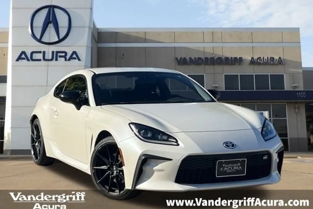 2022 Toyota GR86 Premium photo 1
