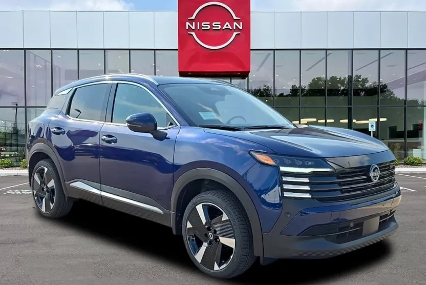 2025 Nissan Kicks SR photo 1