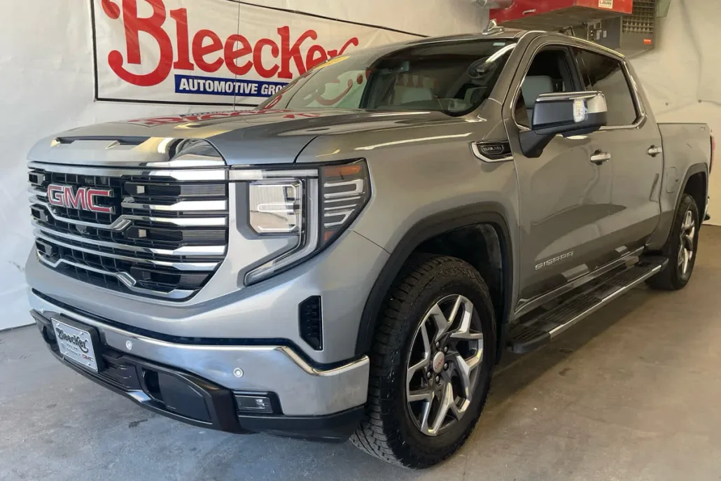2024 Gmc Sierra 1500 SLT photo 1