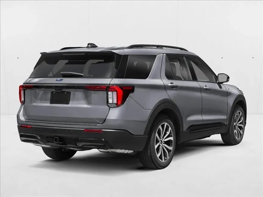 2026 Ford Explorer ST-Line photo 1