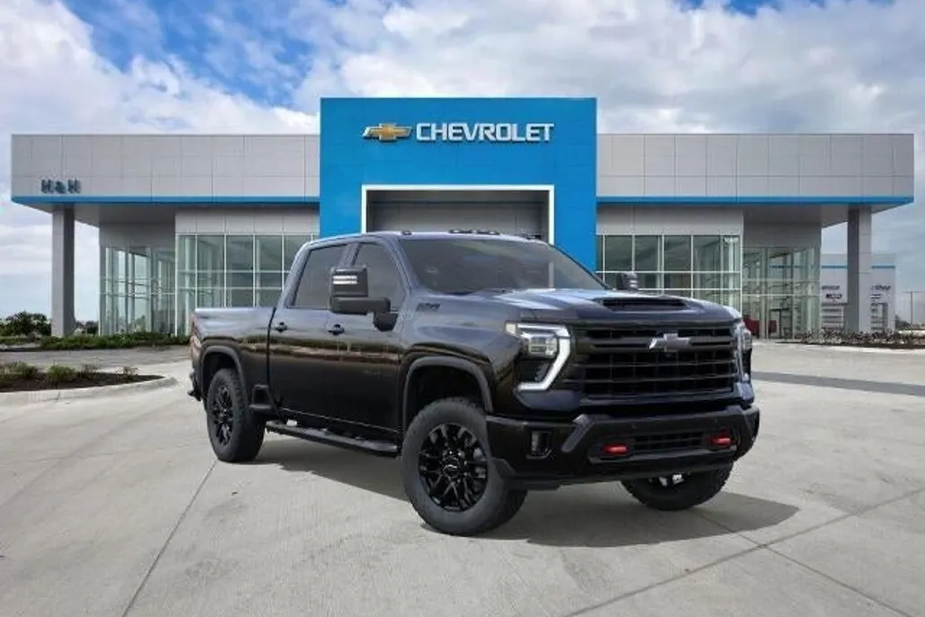 2026 Chevrolet Silverado 2500HD LTZ photo 1