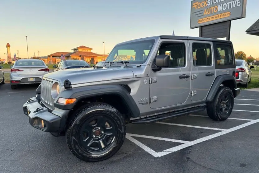 2018 Jeep Wrangler Unlimited Sport photo 1