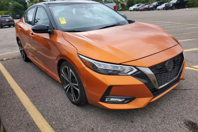 2022 Nissan Sentra SR photo 1