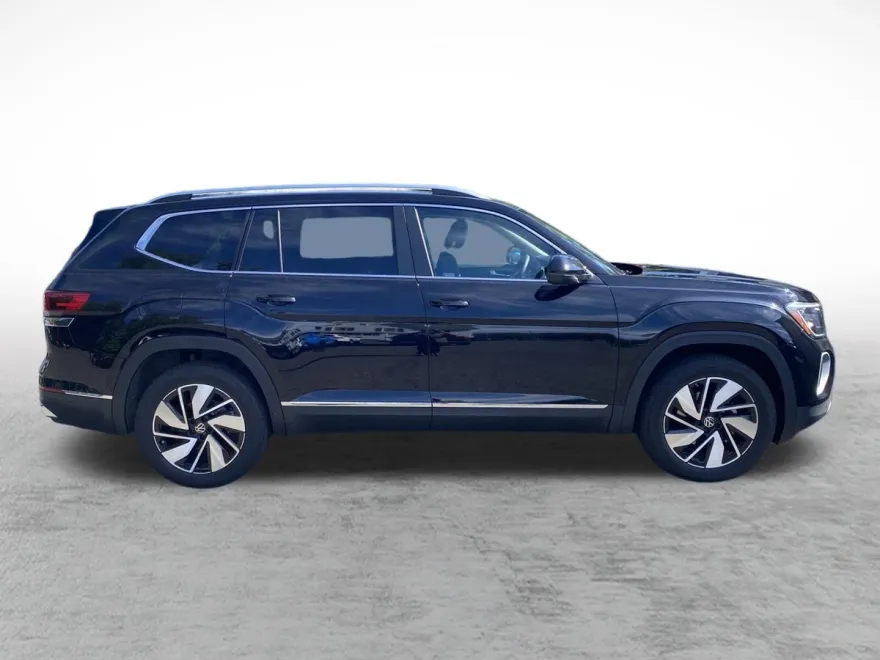 2026 Volkswagen Atlas SEL photo 1