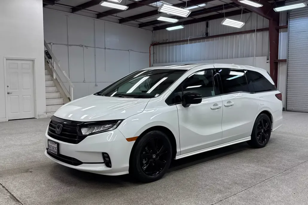 2023 Honda Odyssey Sport photo 1