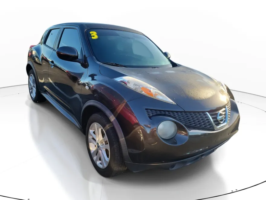 2013 Nissan Juke SV photo 1