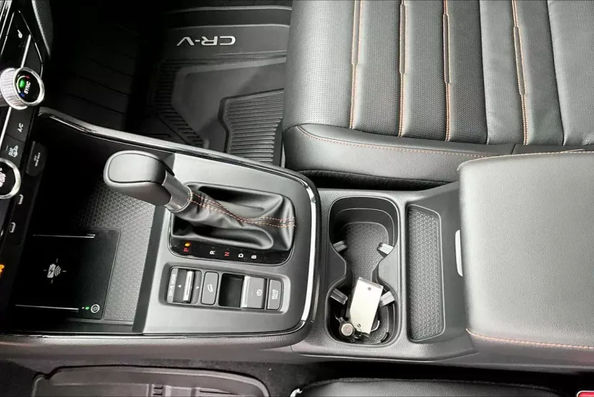 2026 Honda CR-V Hybrid Sport Touring photo 1