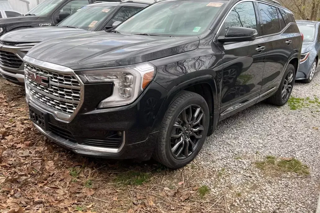 2023 Gmc Terrain Denali photo 1
