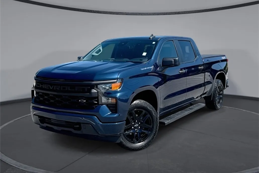 2022 Chevrolet Silverado 1500 Custom photo 1