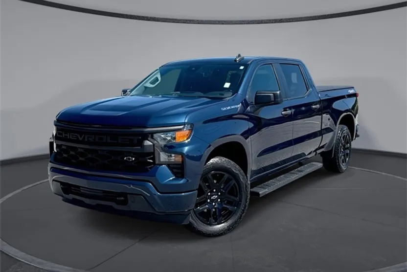 2022 Chevrolet Silverado 1500 Custom photo 1