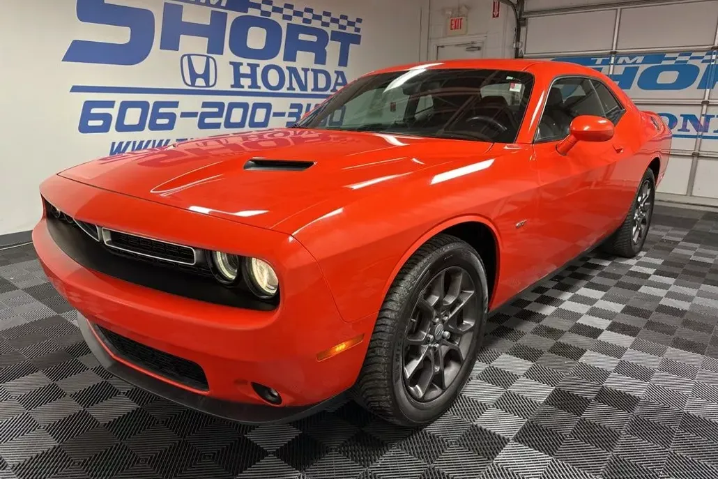 2018 Dodge Challenger GT photo 1