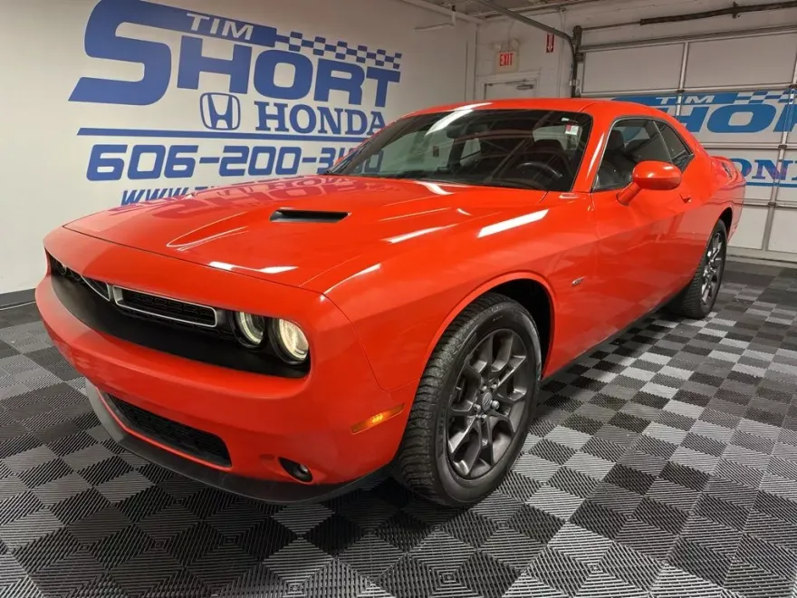 2018 Dodge Challenger GT photo 1