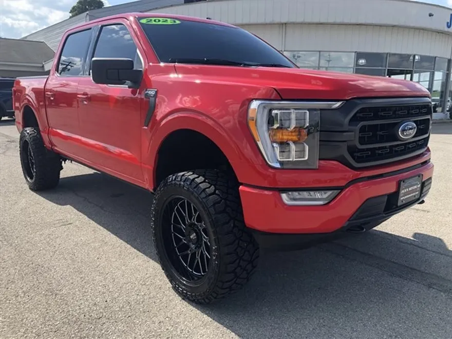 2023 Ford F-150 XLT photo 1