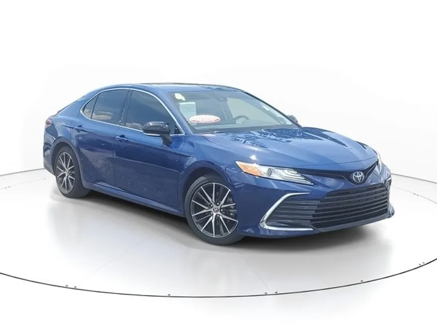 2024 Toyota Camry XLE photo 1