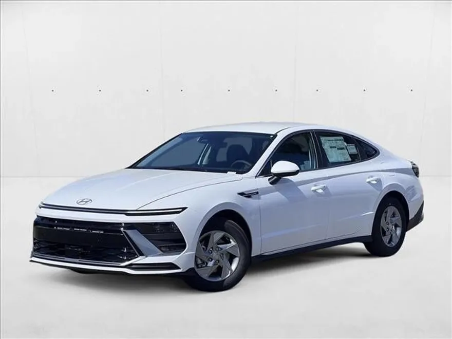 2025 Hyundai Sonata SE photo 1