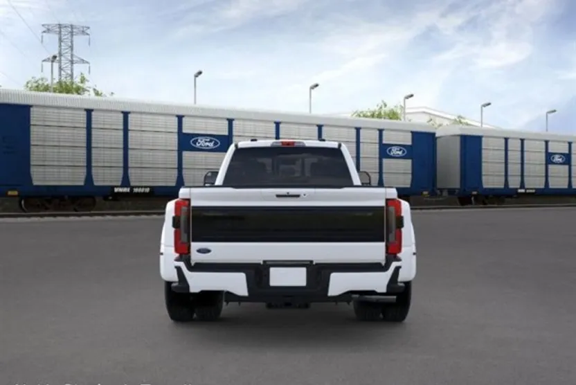 2026 Ford F-350 Platinum photo 1