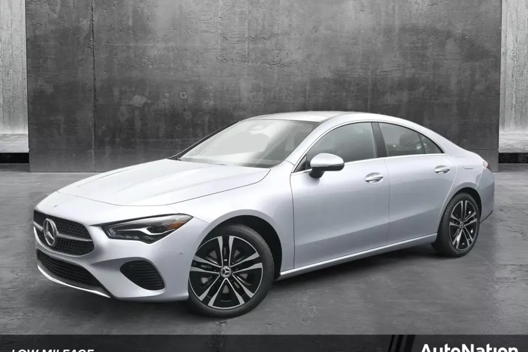 2025 Mercedes Benz CLA 250 4MATIC photo 1