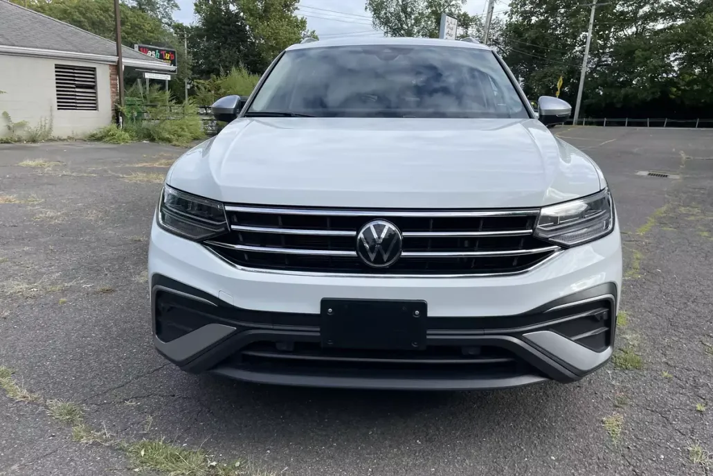 2024 Volkswagen Tiguan SE Wolfsburg Edition photo 1