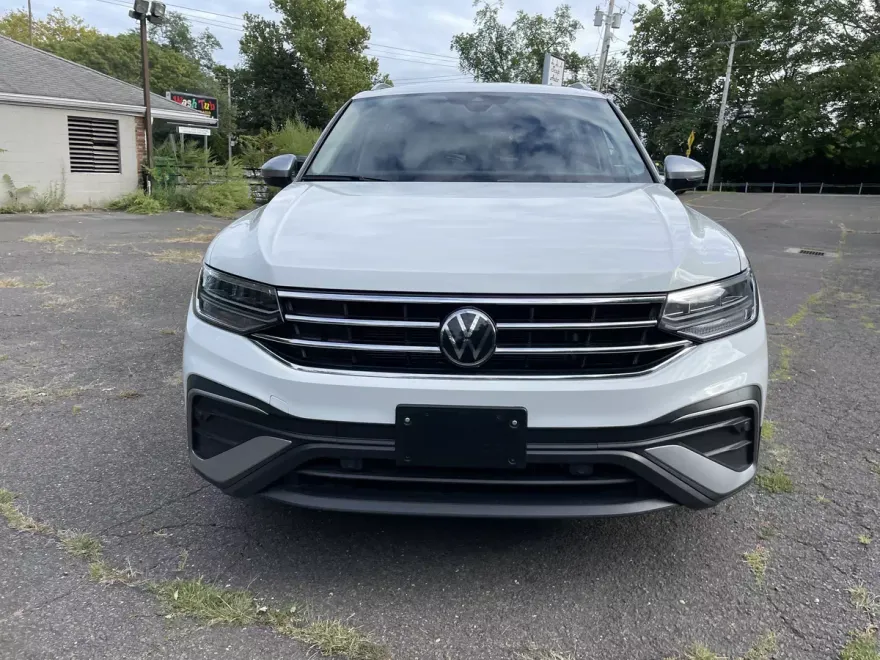 2024 Volkswagen Tiguan SE Wolfsburg Edition photo 1