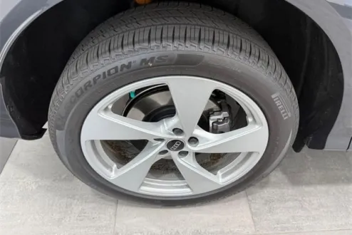 2025 Audi Q5 2.0T Premium Plus photo 3
