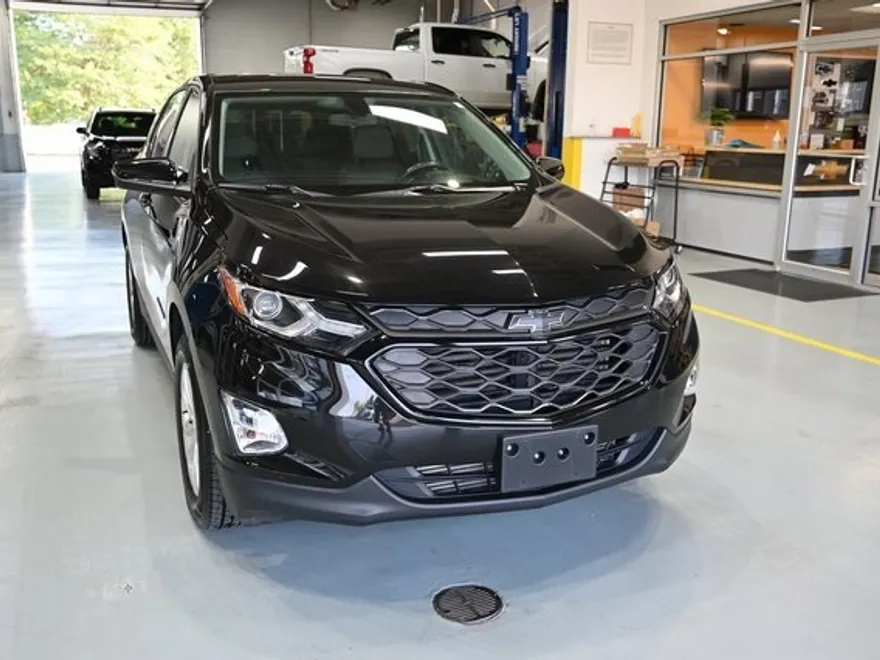 2019 Chevrolet Equinox LT photo 1