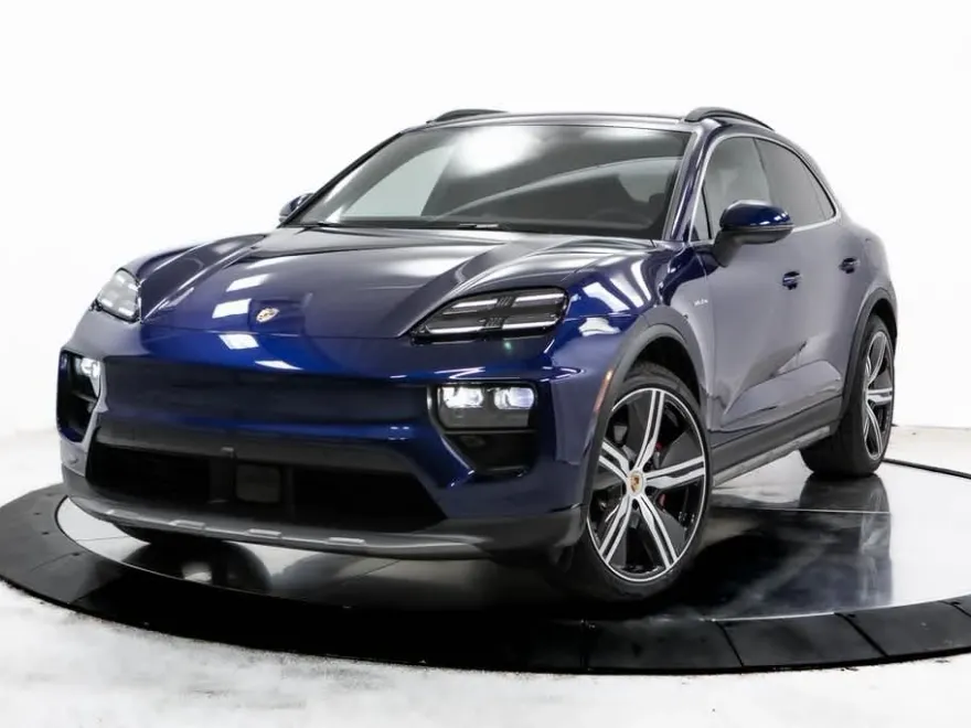 2025 Porsche Macan Electric photo 1