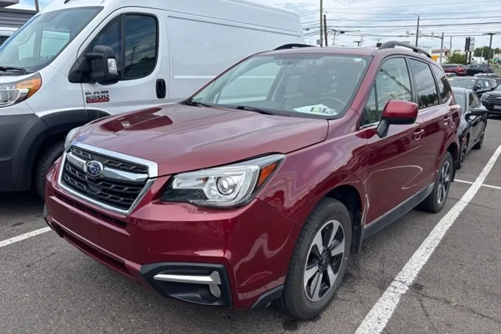 2017 Subaru Forester 2.5i Limited photo 1