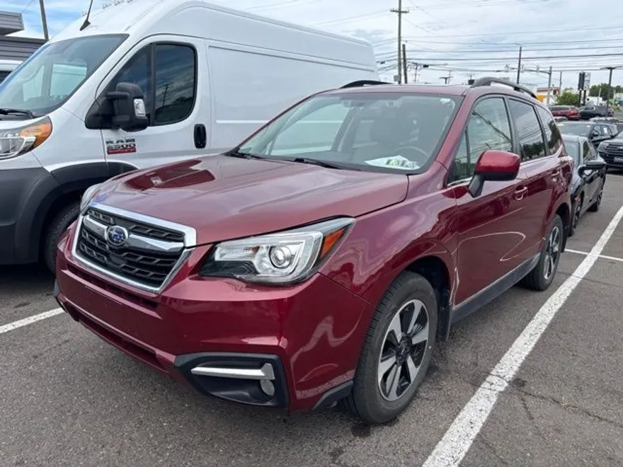 2017 Subaru Forester 2.5i Limited photo 1