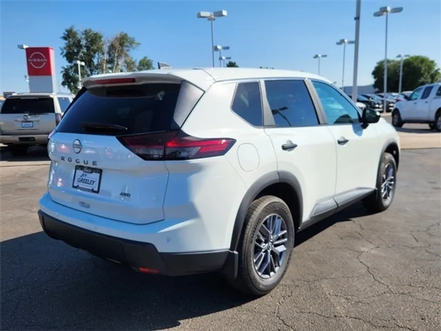 2026 Nissan Rogue S photo 1
