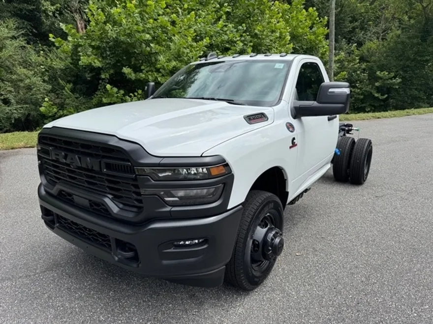 2025 Ram 3500 Tradesman photo 1