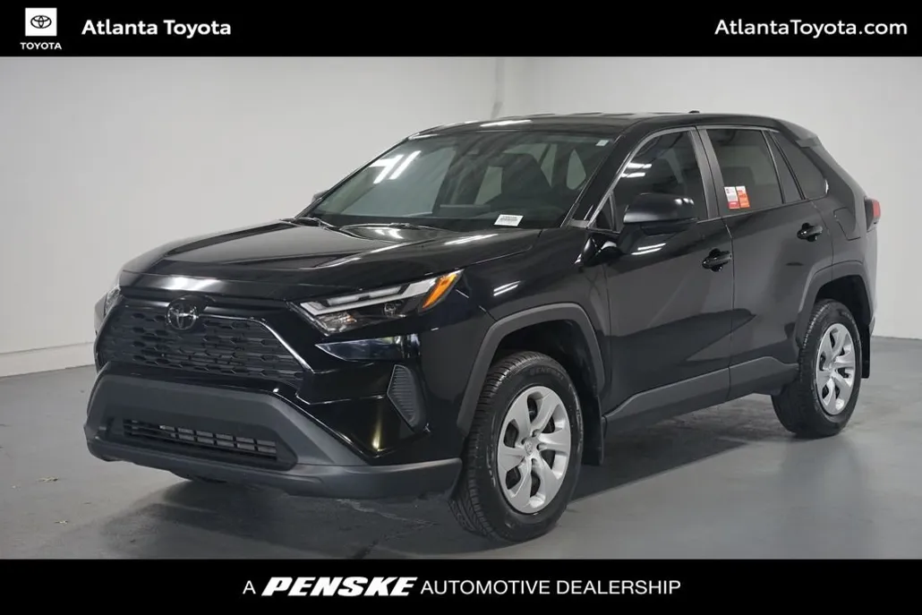 2024 Toyota RAV4 LE photo 1