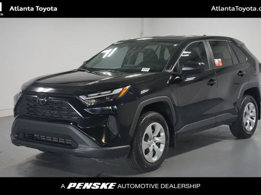 2024 Toyota RAV4 LE photo 1