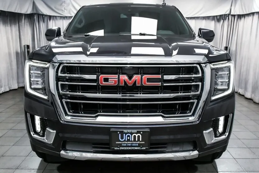 2023 Gmc Yukon SLT photo 1