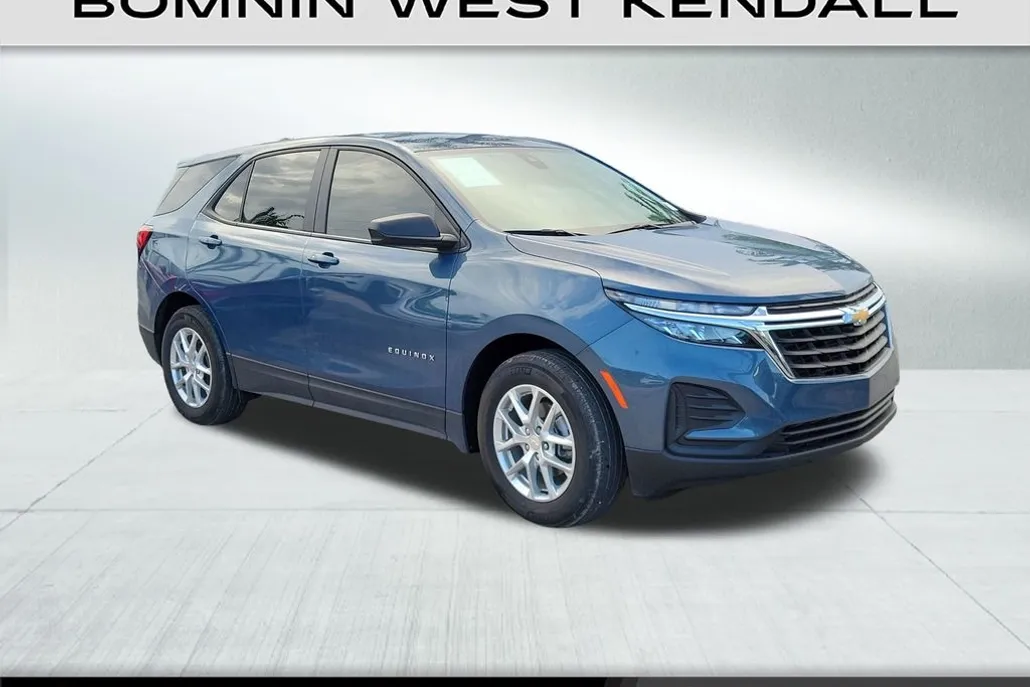 2024 Chevrolet Equinox LS photo 1