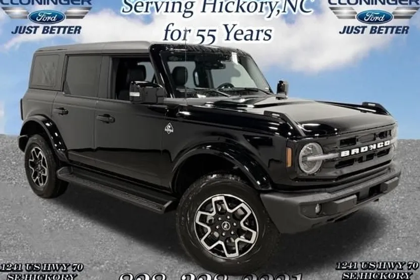 2025 Ford Bronco Outer Banks photo 1