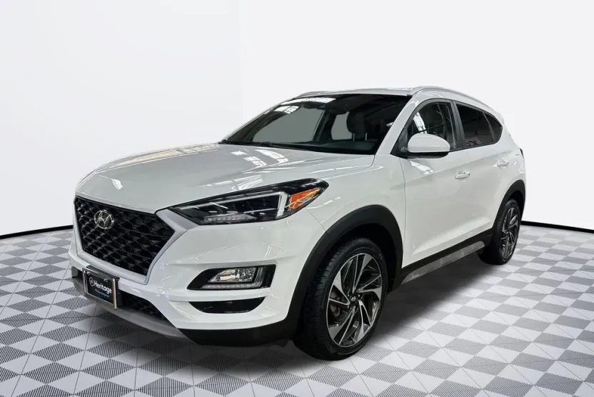 2019 Hyundai Tucson Sport photo 1