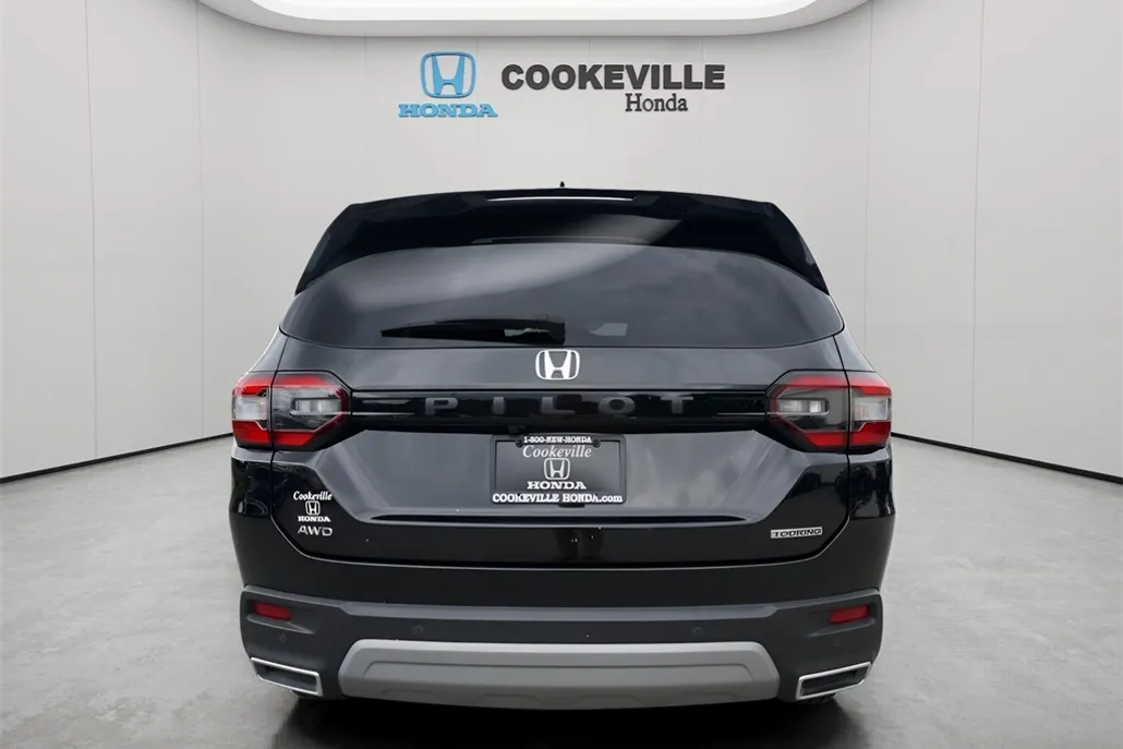 2023 Honda Pilot Touring photo 1