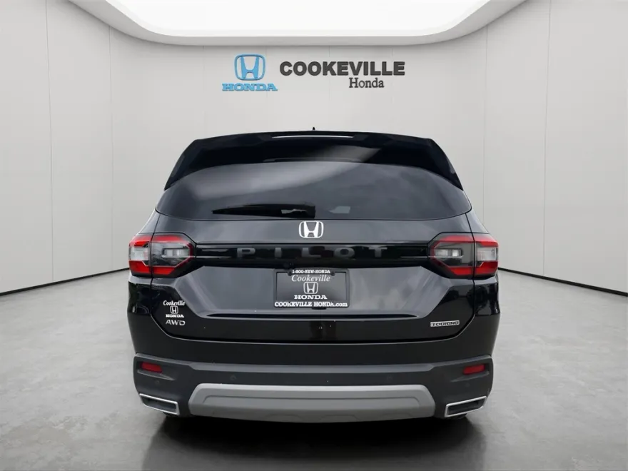 2023 Honda Pilot Touring photo 1