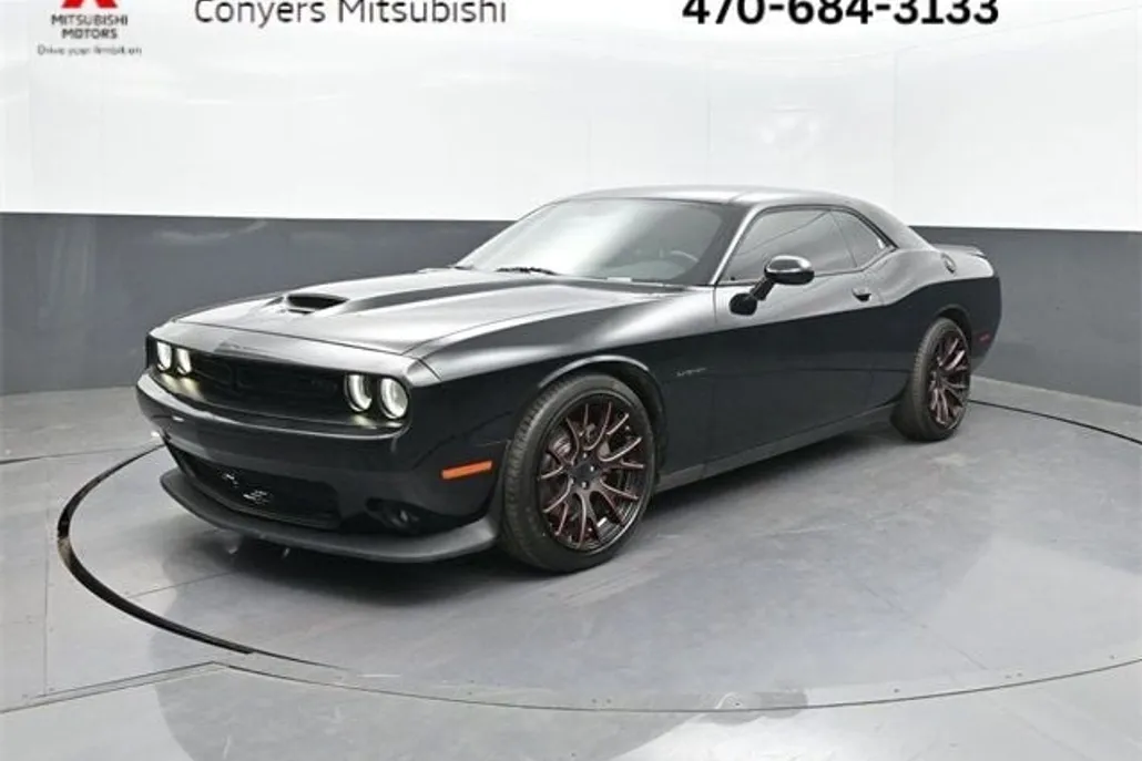 2022 Dodge Challenger R/T photo 1