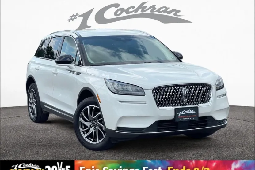 2021 Lincoln Corsair Standard photo 1