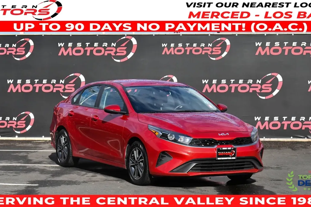 2023 Kia Forte LXS photo 1