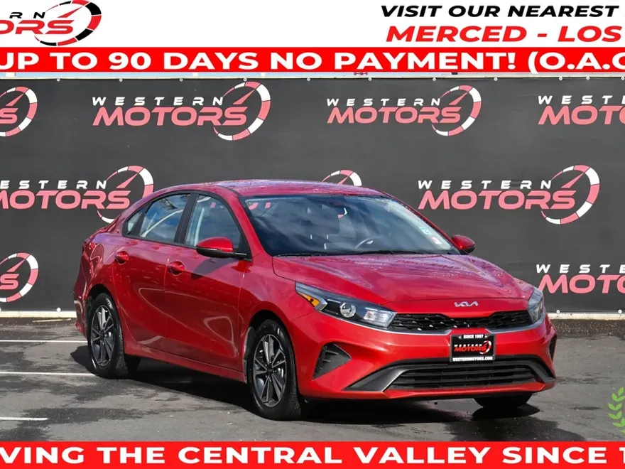 2023 Kia Forte LXS photo 1